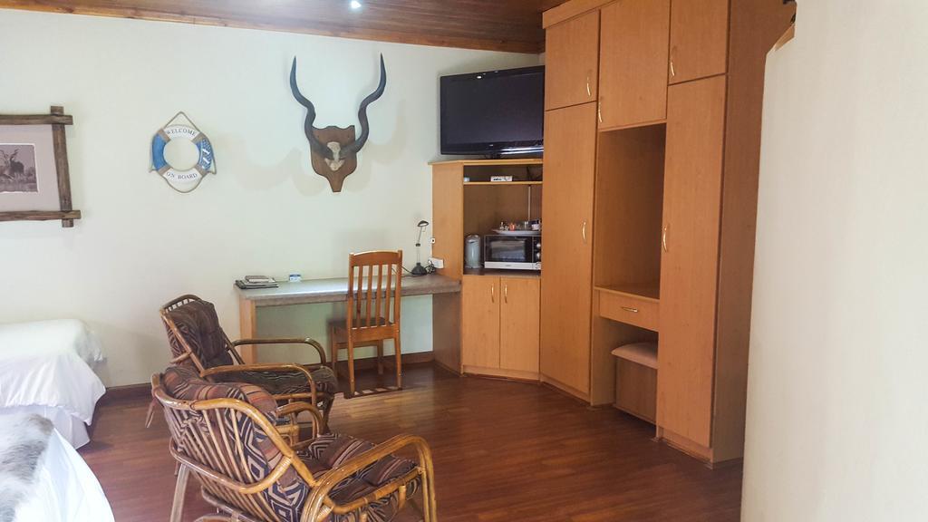 Aark Guest Lodge 밴더바일파크 외부 사진