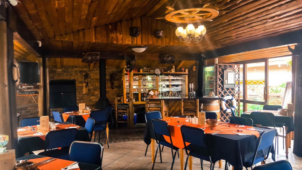 Aark Guest Lodge 밴더바일파크 외부 사진